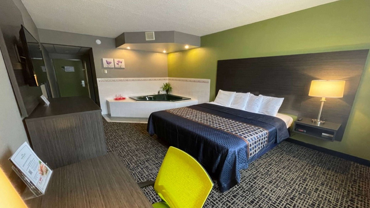 Photo of Bedroom in Lake George