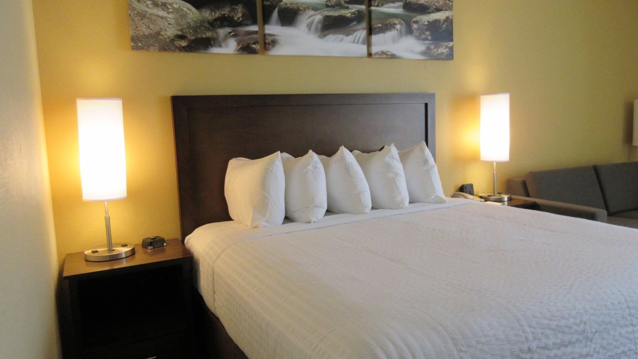 Photo of Bedroom in Cherokee