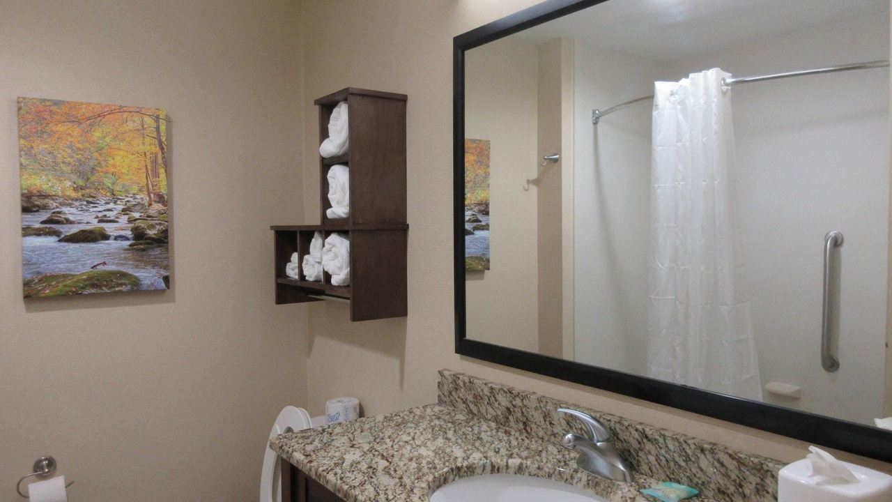 Photo of Bedroom in Cherokee