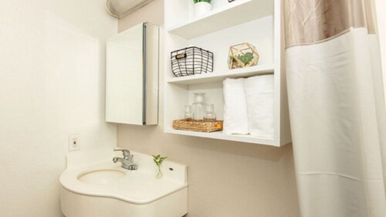 Photo of Bathroom in Jasper
