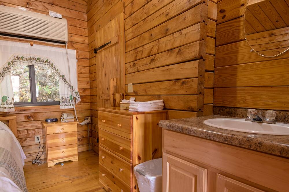 Photo of Bedroom in Hot Springs