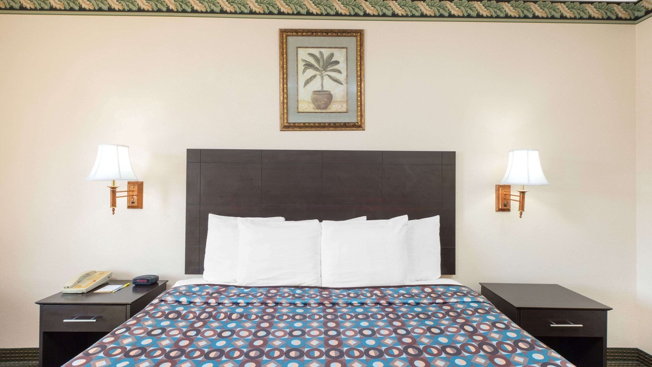 Photo of Others in Sullivan