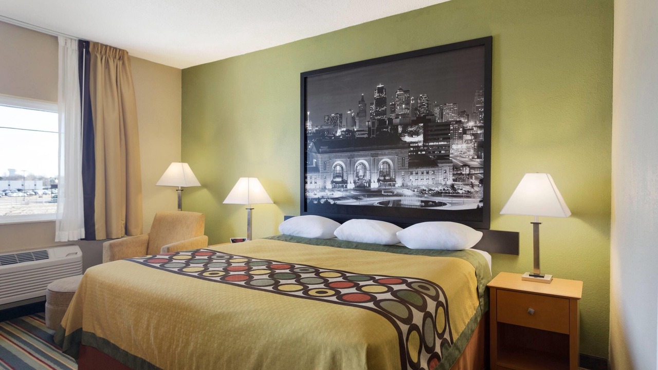 Photo of Bedroom in Lee's Summit