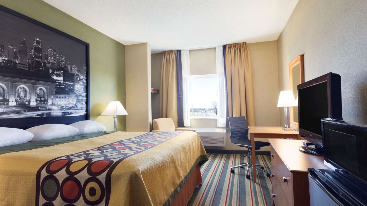 Photo of Bedroom in Lee's Summit