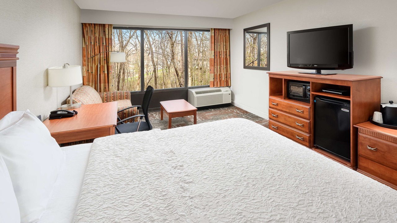 Photo of Bedroom in Oak Ridge