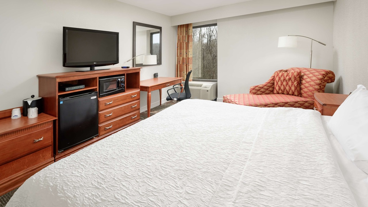 Photo of Bedroom in Oak Ridge