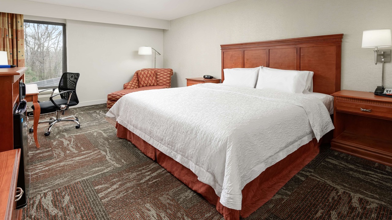 Photo of Bedroom in Oak Ridge