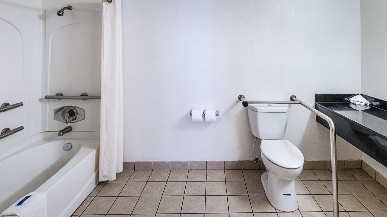 Photo of Bathroom in Waxahachie