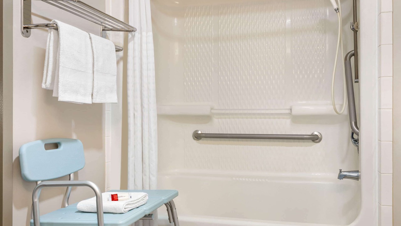 Photo of Bathroom in Kingsland
