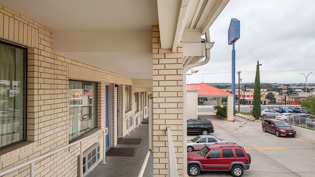 Photo of Outdoor in Vance Jackson
