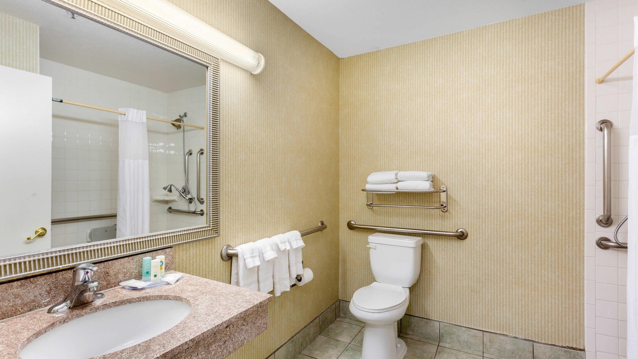 Photo of Bedroom in Mira Costa
