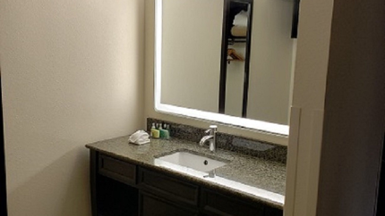 Photo of Bathroom in Merry Oaks