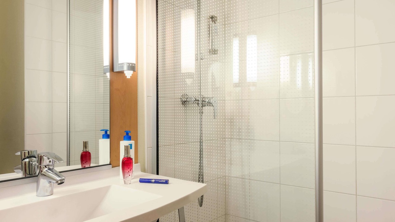 Photo of Bedroom in Royallieu Pompidou