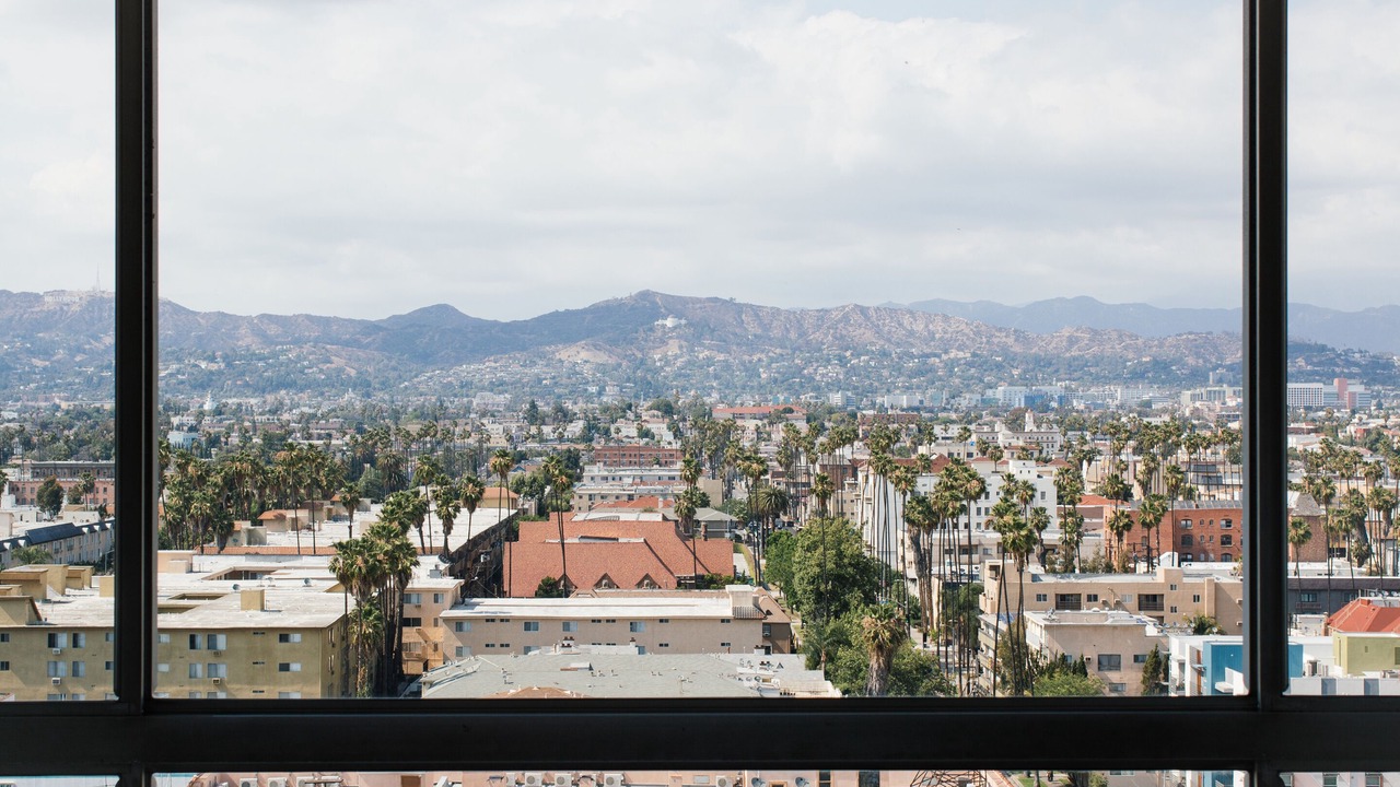 Photo of Bedroom in Wilshire Center