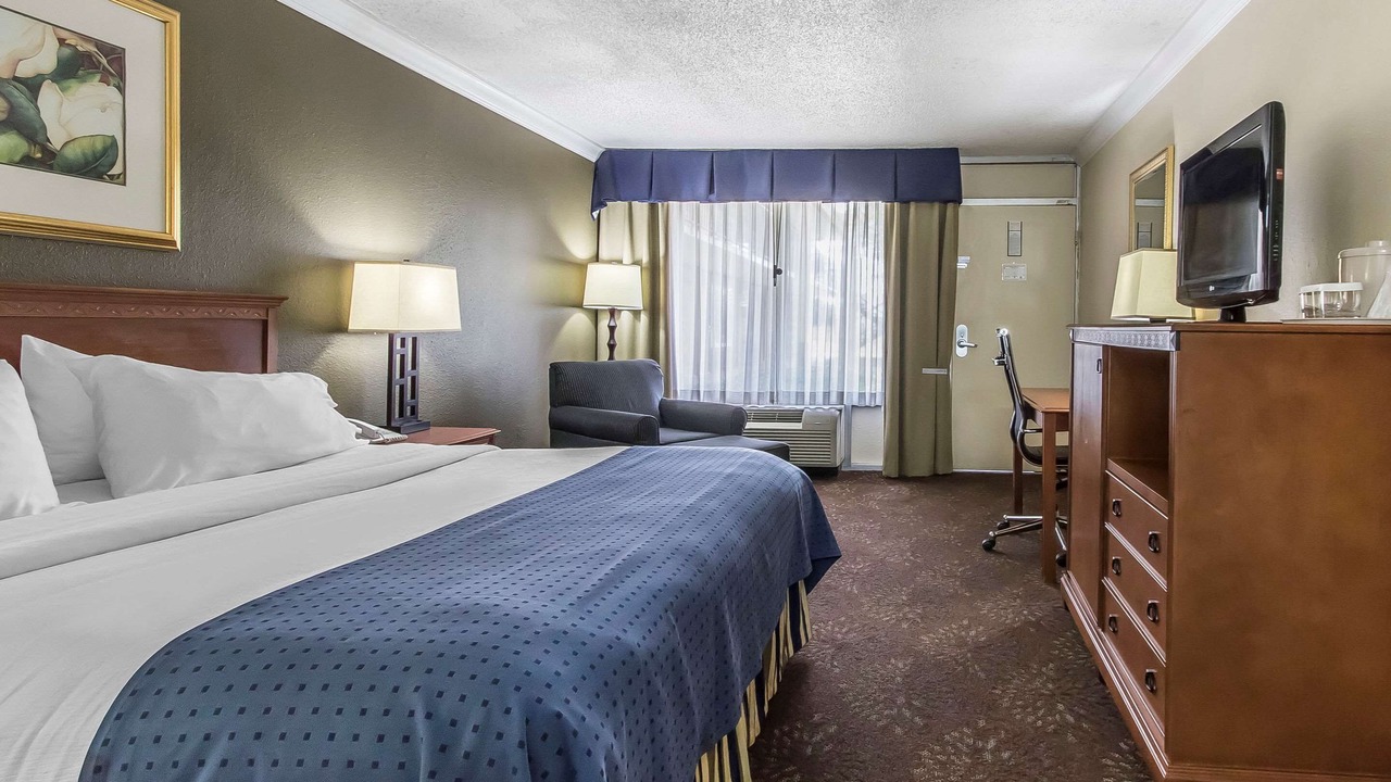 Photo of Bedroom in Morgan City