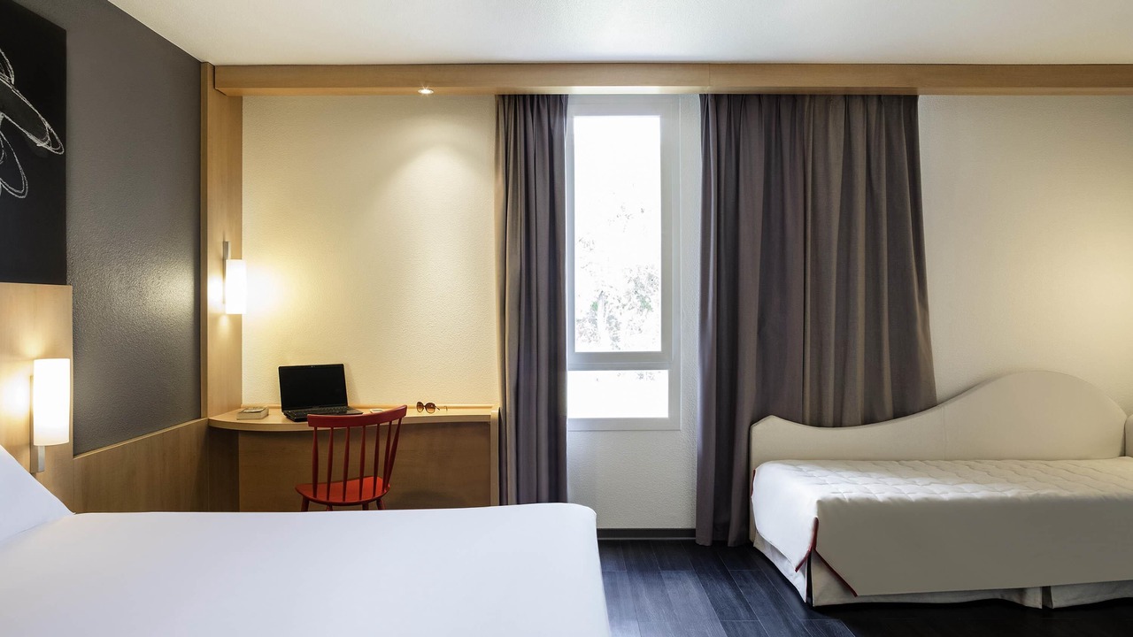 Photo of Bedroom in Meudon