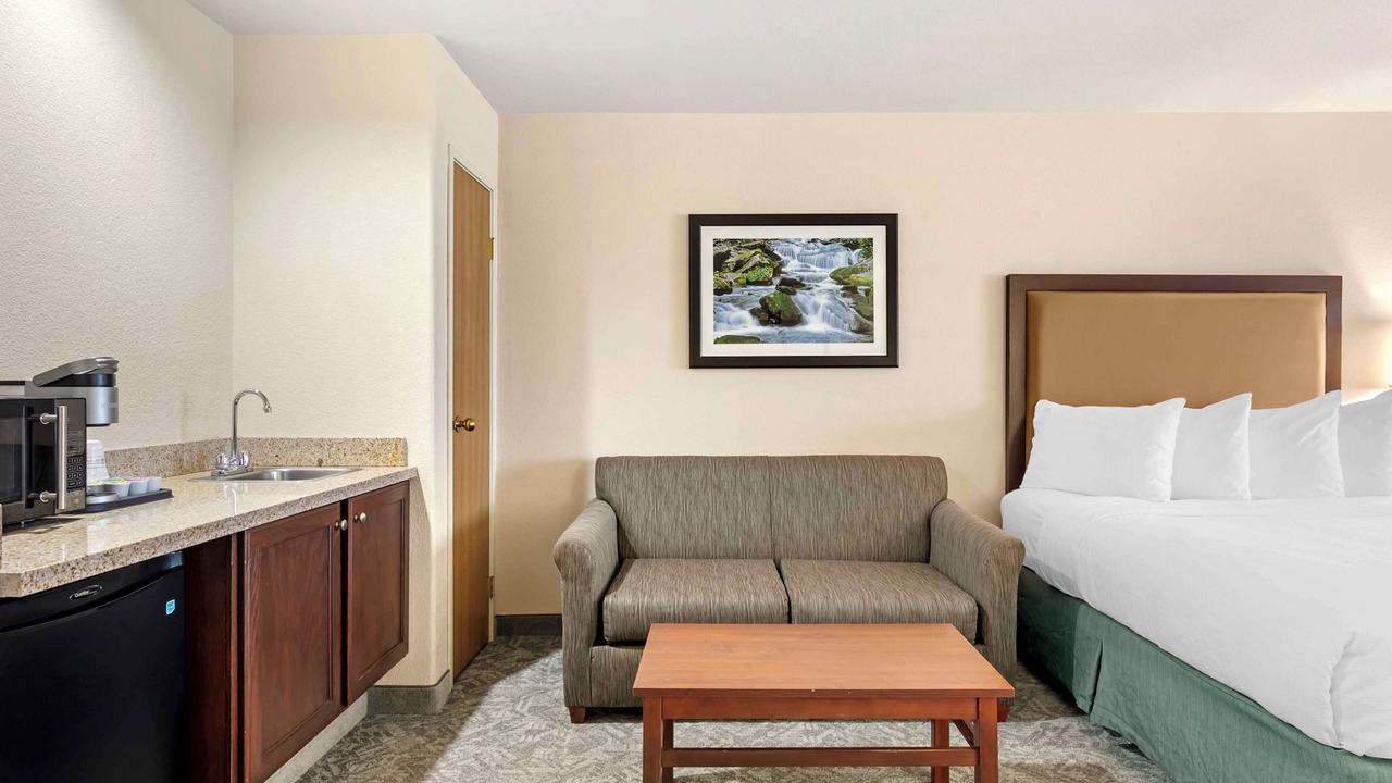 Photo of Bedroom in Eagle