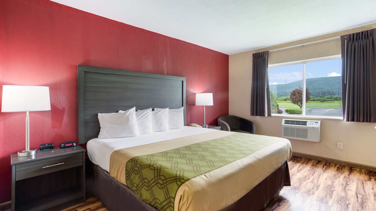 Photo of Bedroom in Painted Post