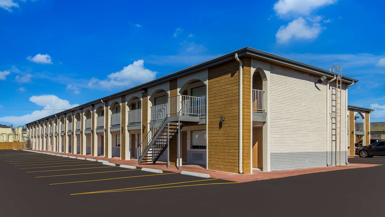 Photo of Outdoor in Woodlake - Briar Meadow