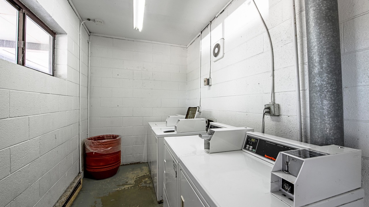 Photo of Bedroom in Willoughby Spit