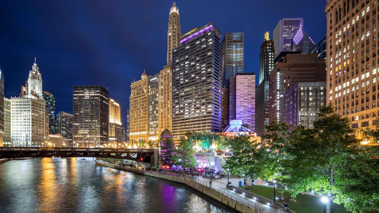 Photo of Outdoor in Downtown Chicago