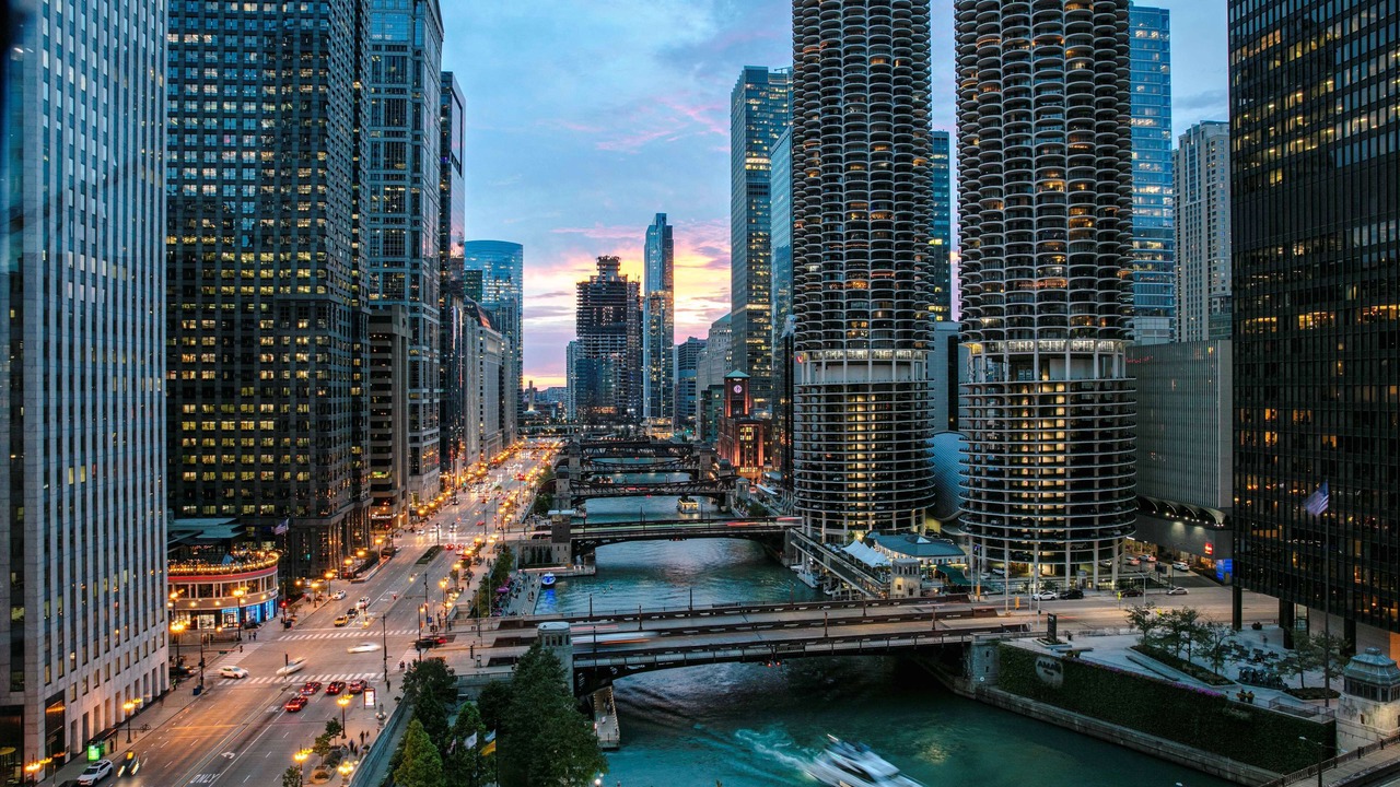 Photo of Outdoor in Downtown Chicago