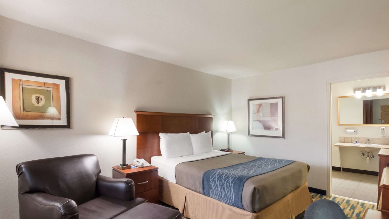 Photo of Bedroom in Fort Morgan