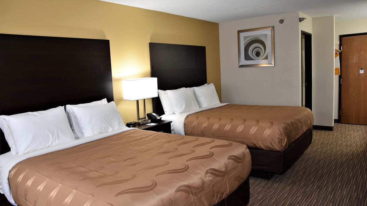 Photo of Bedroom in Metropolis