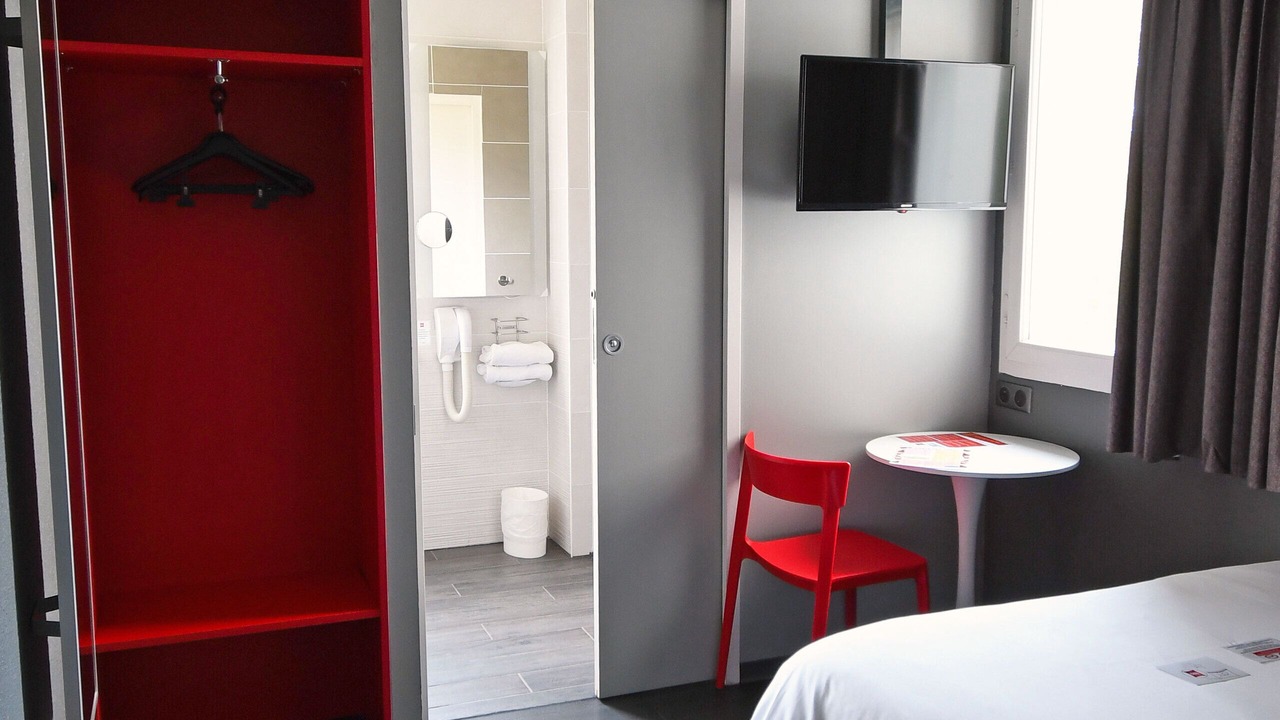 Photo of Bedroom in Saintes