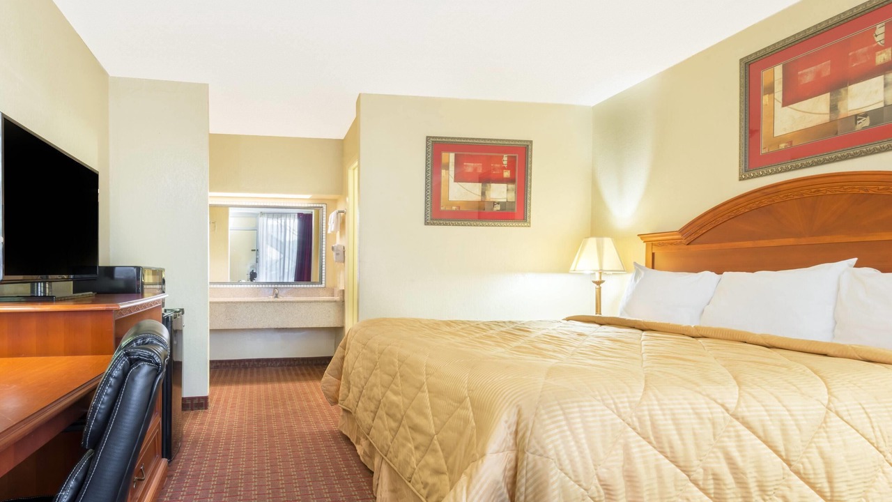 Photo of Bedroom in Shorter