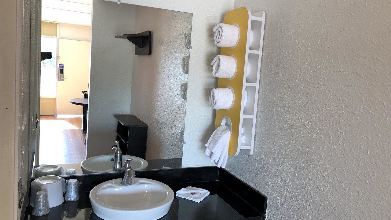 Photo of Bathroom in Dock Junction