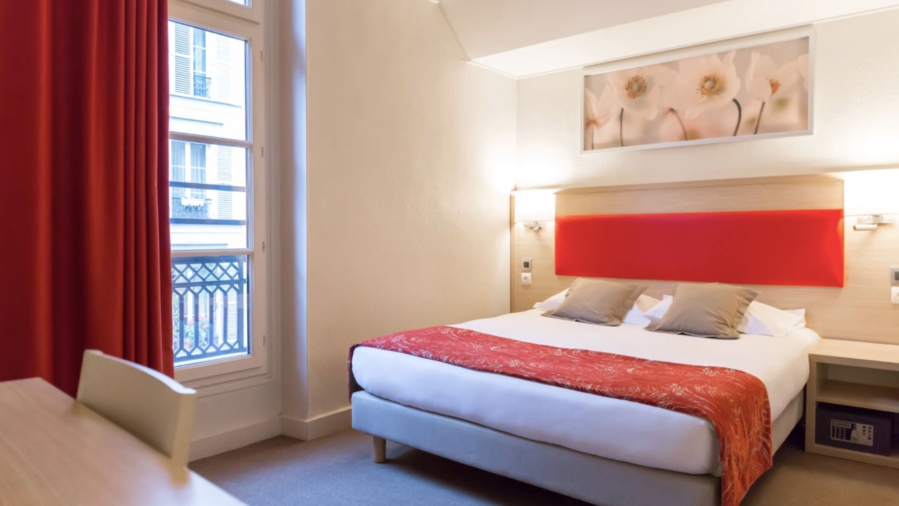 Photo of Bedroom in Saint-Merri