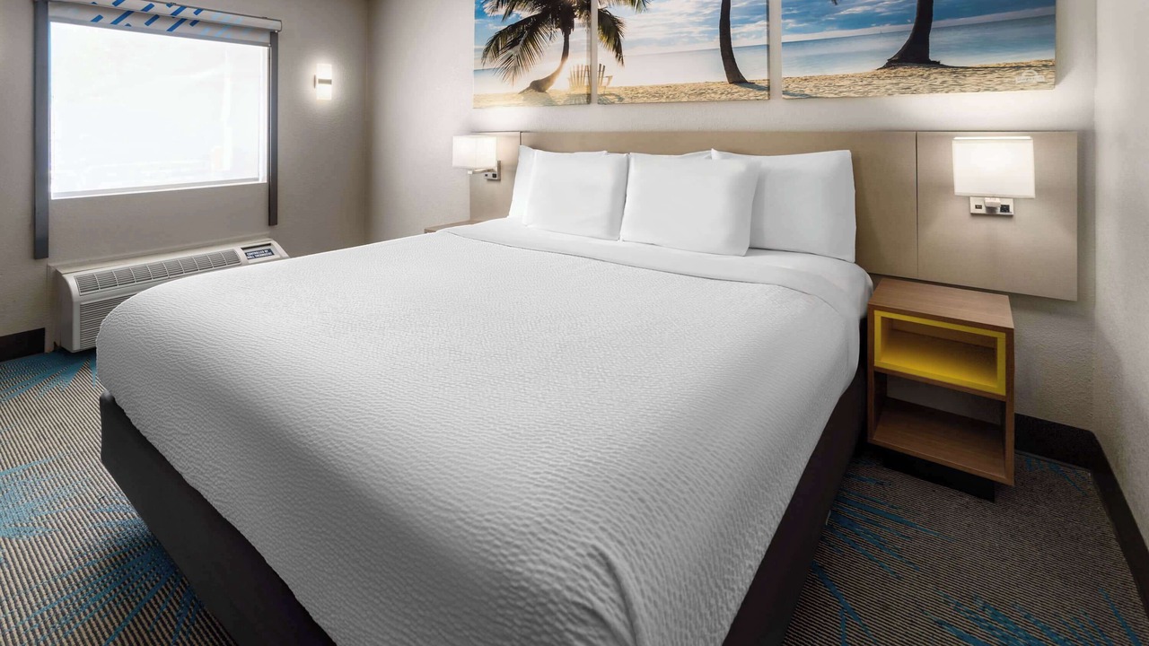 Photo of Bedroom in Acworth