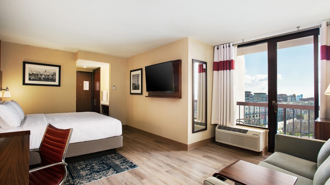 Photo of Bedroom in Emeryville