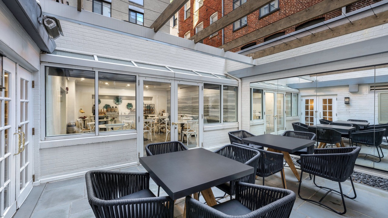Photo of Patio Balcony in Kalorama Heights