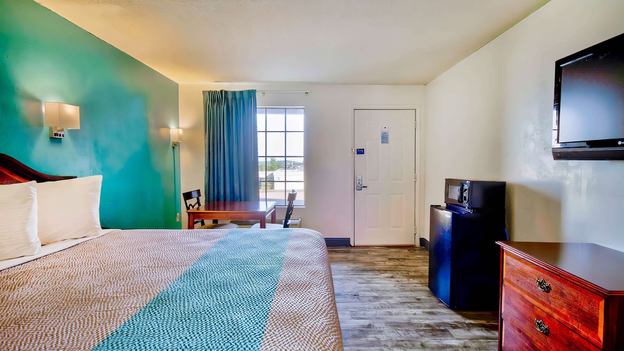 Photo of Bedroom in Grand Rivers