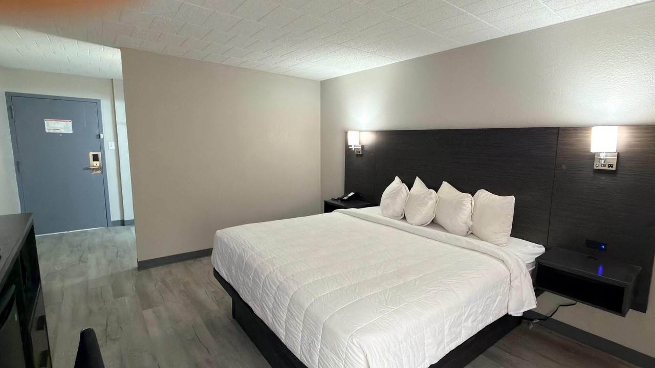 Photo of Bedroom in Natrona
