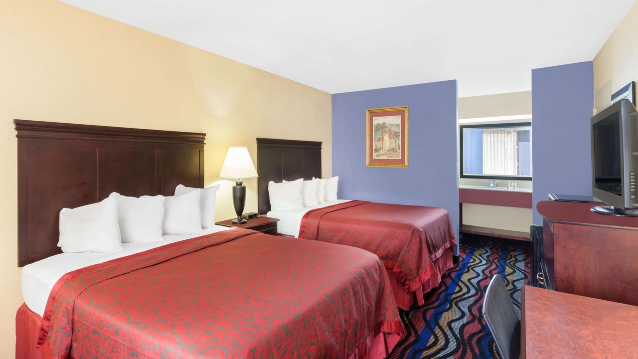 Photo of Bedroom in Uvalde
