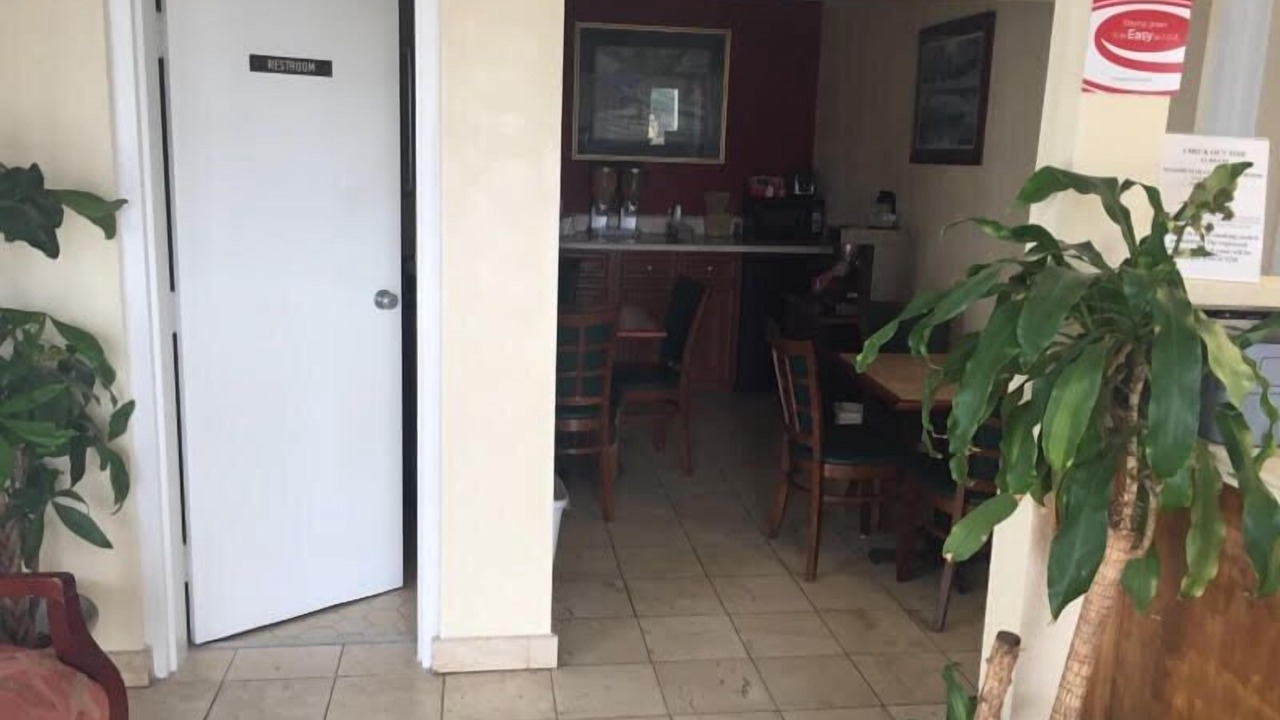 Photo of Others in Thomson