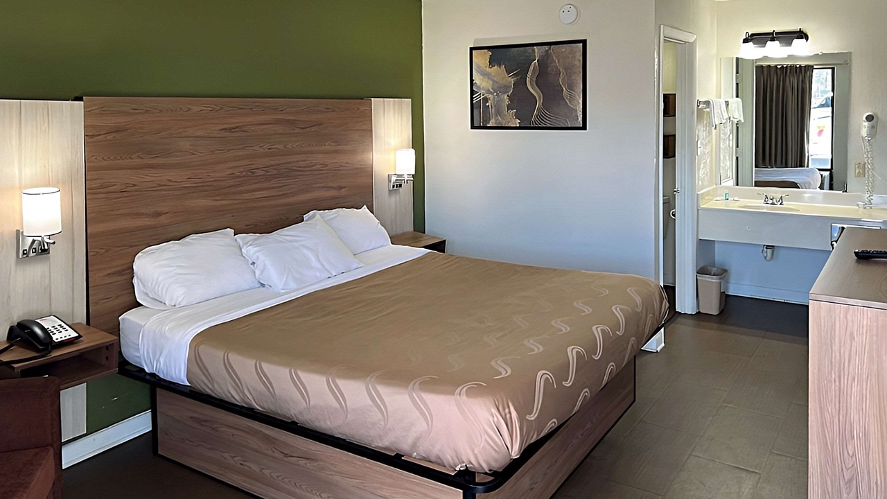 Photo of Bedroom in Thomson