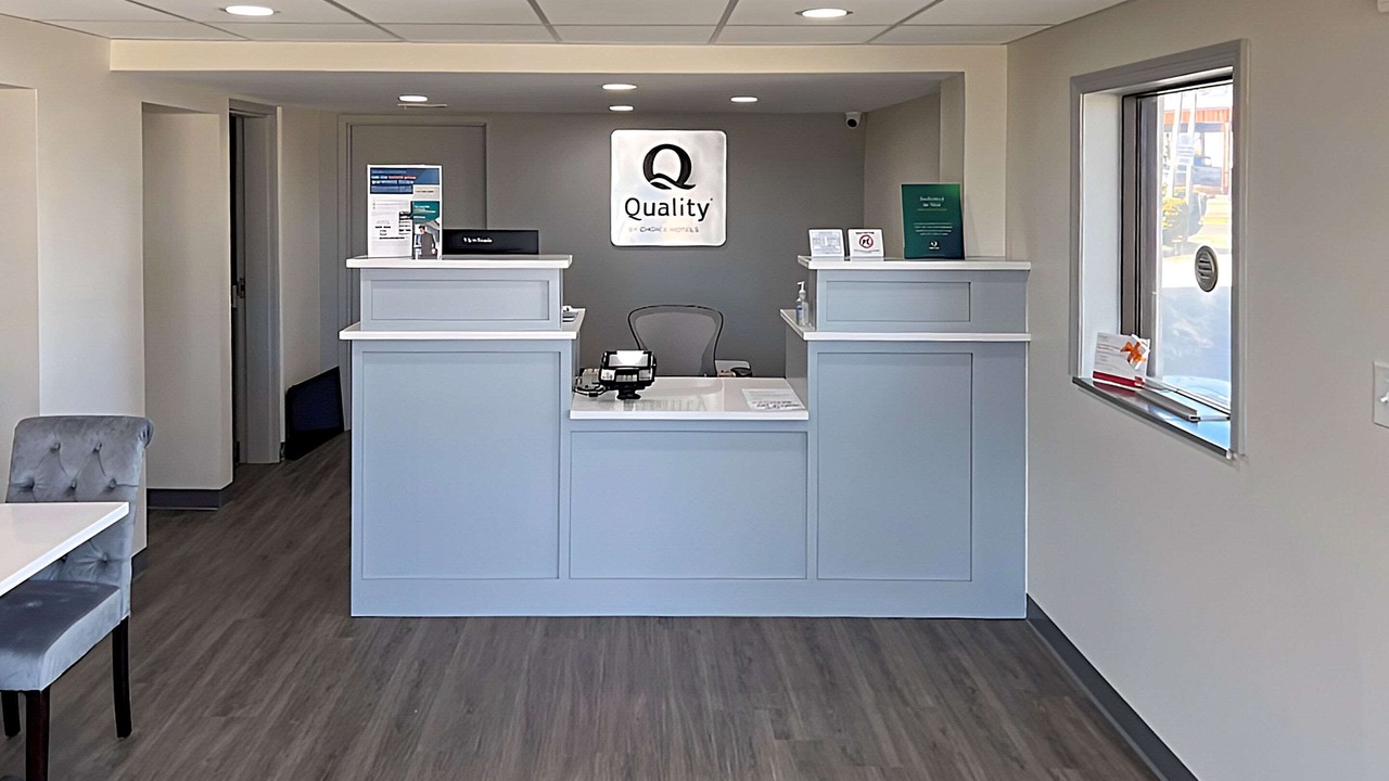 Photo of Others in Thomson