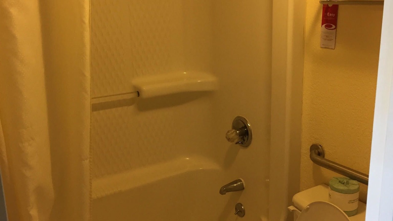 Photo of Bathroom in Thomson