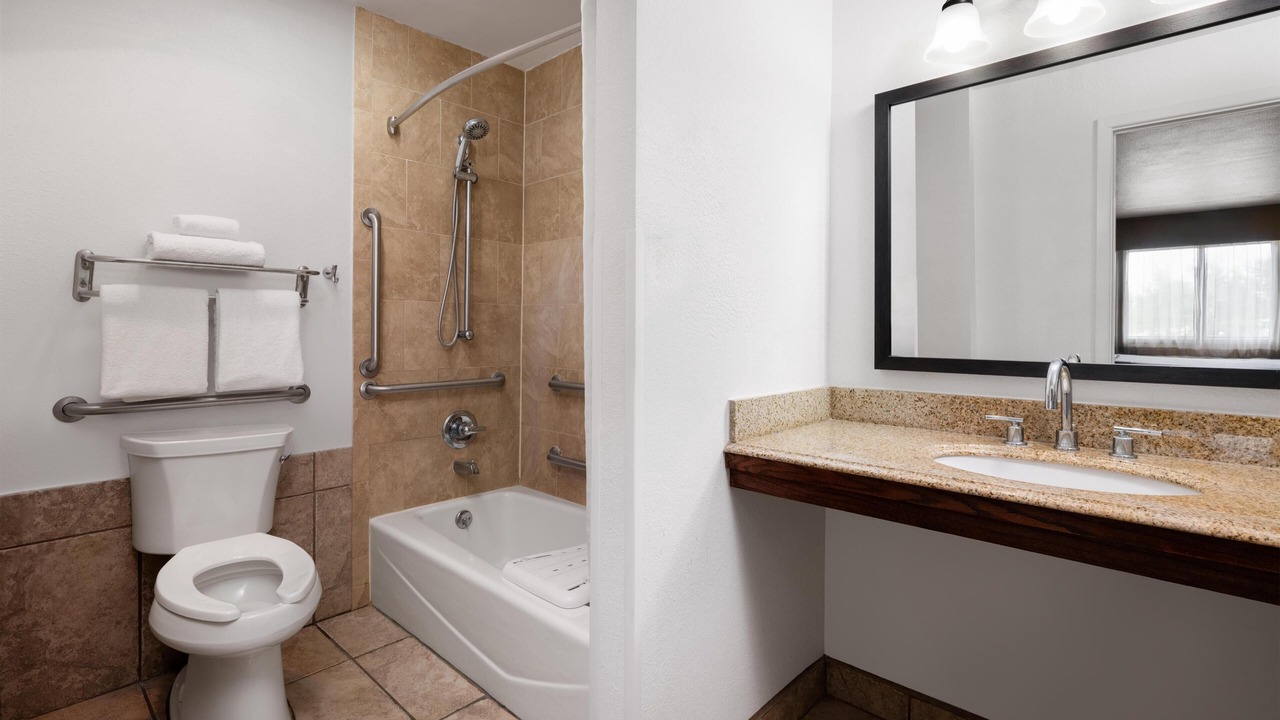 Photo of Bathroom in Tucumcari
