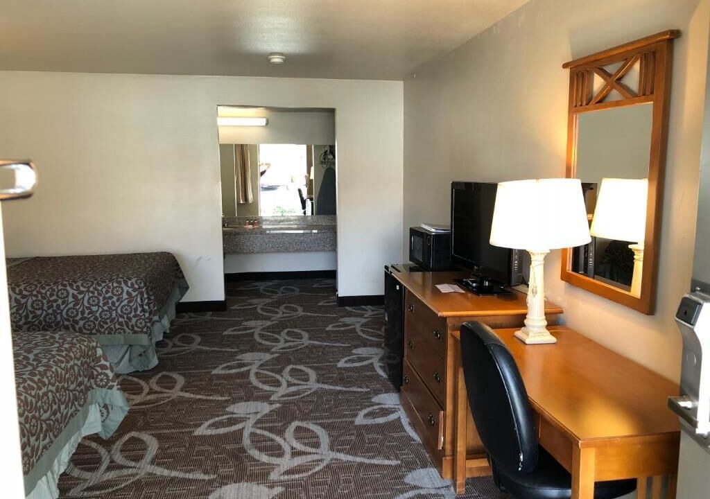 Photo of Bedroom in Carterville