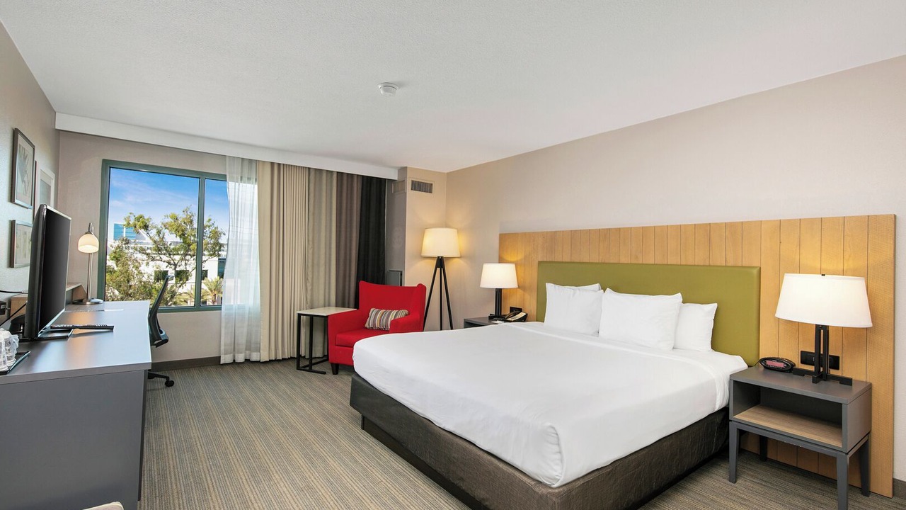 Photo of Bedroom in Sorrento Valley