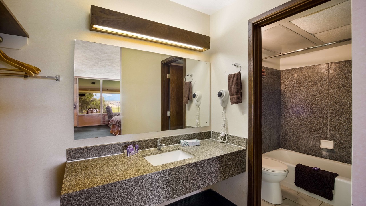 Photo of Bathroom in Oakley
