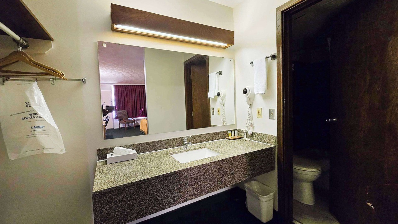 Photo of Bathroom in Oakley