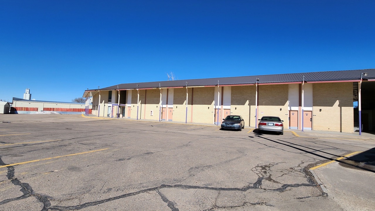 Photo of Outdoor in Oakley