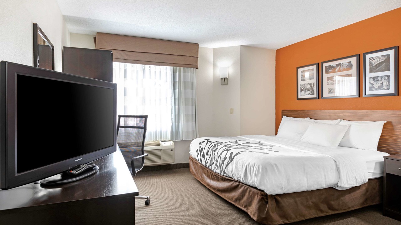 Photo of Bedroom in DeWitt