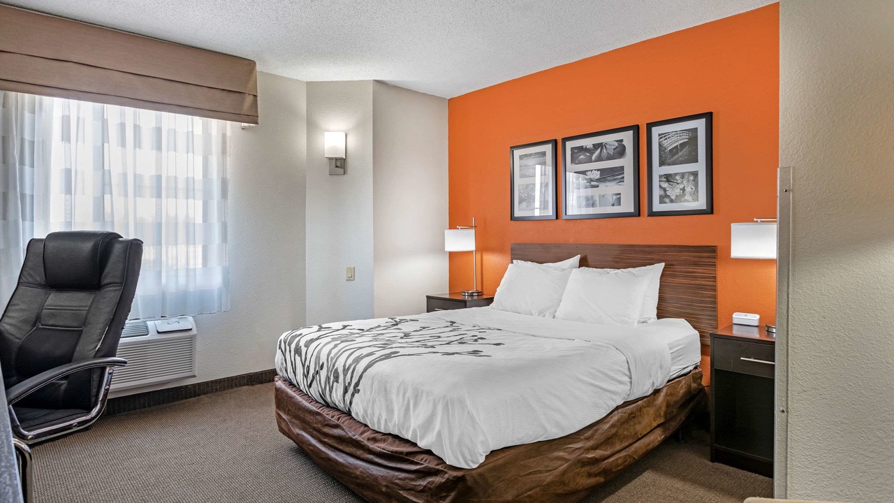 Photo of Bedroom in DeWitt